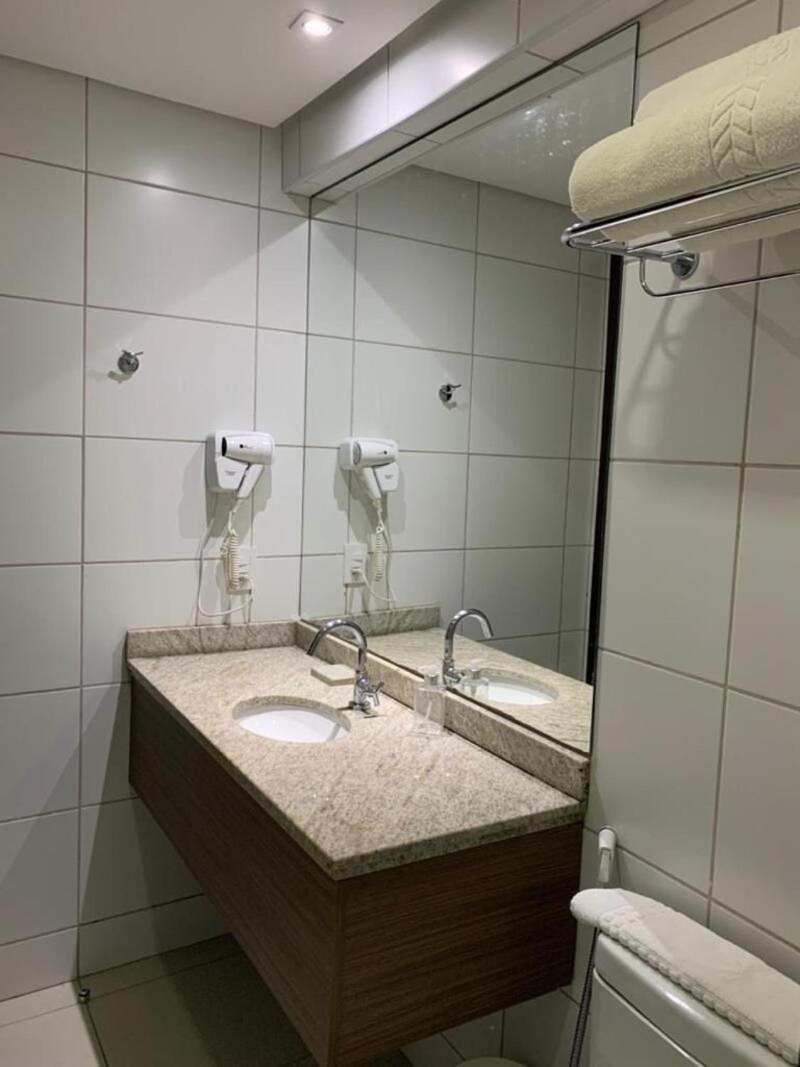 Flat Ao Lado Do Rio Mar No Edf Beach Class Excelsior Por Yolo ريسيفي الغرفة الصورة